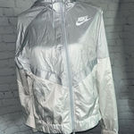Nike - wind breaker - white & silver - womens Photo 0