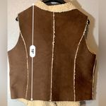 Mountain Lake  M cottoned Vest Photo 1