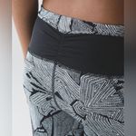Lululemon Goal Crusher 7/8 Tight Dottie Tribe White Black/Black Size 4 Photo 5