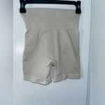 OQQ Spandex Nylon Beige Ribbed Yoga ActiveWear Casual Fitted Stretch Shorts Sz S Photo 4