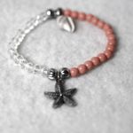 Source Unknown Beach Chair Ready Pink/Clear Beads Shell/Starfish Charm 5.5" Stretch Bracelet Photo 0