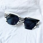 Oscar de la Renta  51mm Square Cat Eye Sunglasses In Black White New Tags Photo 2