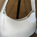 Amazon  Classic White Shoulder Bag Photo 1