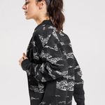 Gymshark NWOT  Adapt Camo Seamless Track Jacket Black Light Gray Size Small Photo 3