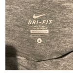 Nike Dri-Fit Women's Capri Athletic Pants Size Small Gray Workout Leggings Photo 1