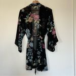 Helena Quinn  Kimono in Black Floral Print Photo 3