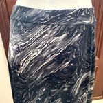 Michael Kors 🌙  Marble Swirl Abstract Midi Skirt in Black White Photo 6