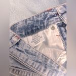 LEI Women’s Blue Light Wash Capri Jeans Size 0 Photo 8