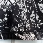 Mondetta Abstract Criss Cross Back Sports Bra in Black/Gray/White - XS/SMALL Photo 5