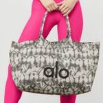 Alo Yoga Tie Dye Shopper Tote Photo 0