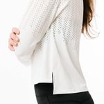 Zyia White Chillcicle Crop Long T RC Photo 2