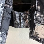 Burton  Black and White Women's Ski Jacket Photo 5