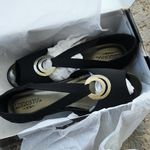 London Fog  Cloud Wedge Sandals Black Silver 8 Photo 1