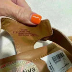 COMFORTIVA Women's Size 6.5W DAFNEY Leather Thong Sandal Green/Multi Green Photo 4