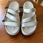 Crocs Women's Getaway Metallic Strappy Sandal Color: Champagne Metallic Size 11 Photo 6