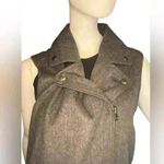 Banana Republic  Vest Gray, Wool, Zip Close Pockets Size M.  D45 Photo 1