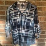 Jones New York Plaid lightweight shirt by  Photo 0