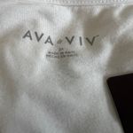 Ava & Viv  Women's White Short Sleeve V-Neck T-Shirt - Size 2X - NWT Photo 1