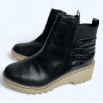 Dolce Vita Wedge Boots Womens Size 8 Black Lug Sole Chelsea Pull On Booties Black Photo 0