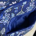 Vera Bradley  Quilted ‘Tropics’ Tapestry Floral Blue Backpack EUC 18in Photo 11