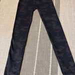 Spanx Camo Seamless Leggings High Waist Athleisure Activewear Womens M Photo 0