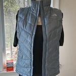 The North Face 550 Down Vest, Size Small, EEUC Photo 0