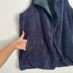 Girlie girl original C.C Exclusive Reversible Fleece & Plaid Vest, Women’s Size Large — Evergreen/Navy Photo 7