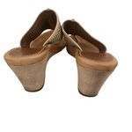 UGG  White Solena Perforated Leather Thong Heels Sandals Size 6.5 Photo 4