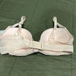 Chantelle Underwire Bra Sz 34D. Photo 2