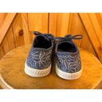 Rocket Dog  Lace Up Athletic Walking Shoe Womens Size 5.5 Blue White Photo 3