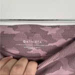 Athleta  Women’s Ultimate Stash Pocket Camo Sz‎ M Photo 5