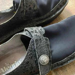 Alegria Algeria Den-435W Brenna embossed shoes flat black women slip on leather 38 (7.5) Photo 8