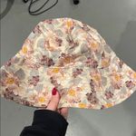 Aritzia  WILFRED MEMORY BUCKET HAT FLORAL Photo 2