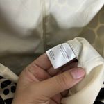 LDT Ellie Giraffe Print V Photo 4