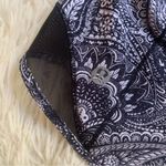 Lululemon Hotty Hot Short
Mini Antique Paisley White Black / Black Size 8 Photo 7