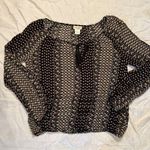 Contempo Casuals Women's Black and White Patterned Top size S Photo 0