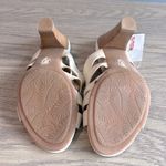 Sofft NWT Strappy Heeled Sandals Leather Cream Ivory Wood Heels Size 9 1/2 Tan Photo 3