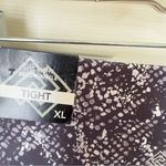 Zelos  XL Printed Shine Leggings Black Silver Gray NWT Photo 4