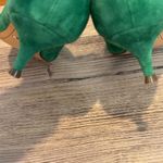 Vionic  Green Suede Josie Kitten Heel Pump - size 8.5 Photo 4