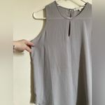 Violet+Claire 🌞 Light Gray Scoop Neck Sleeveless Keyhole Front & Back Blouse Photo 5