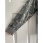 Treasure & Bond  Women's XS Camo Long Sleeve Cozy Sweatshirt Streetwear Soft Photo 1