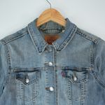 Levi's Denim Jean Trucker Jacket Womens Medium Blue Light Wash Photo 2