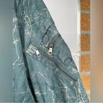 BDG Urban Outfitters Marcy Oversized
Nylon Bomber Jacket small Photo 6