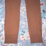 Vuori Women's 7/8 Daily Leggings Photo 6
