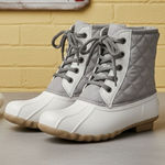 Jessica Carlyle Duck Boots Women's Size 8 White Grey Quilted Lace‎ Up Gray Photo 0