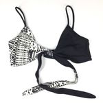 l*space L  Chloe Wrap Top Reversible Printed Photo 11