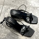 Madden Girl Marrvel Faux Leather Thong Block Heel Sandals, Size 9.5 NEW Photo 5