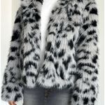 Motel Rocks faux fur coat Photo 3