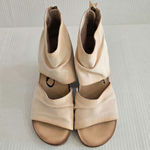 OTBT  Patchouli Open Toe Sandal Chunky Heel Ivory Leather 9.5M Photo 5