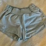 Lululemon Hotty Hot Short 2.5” Photo 0